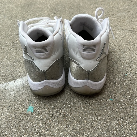 Nike Air Jordan 11 metallic Silver glitter - Picture 3 of 10